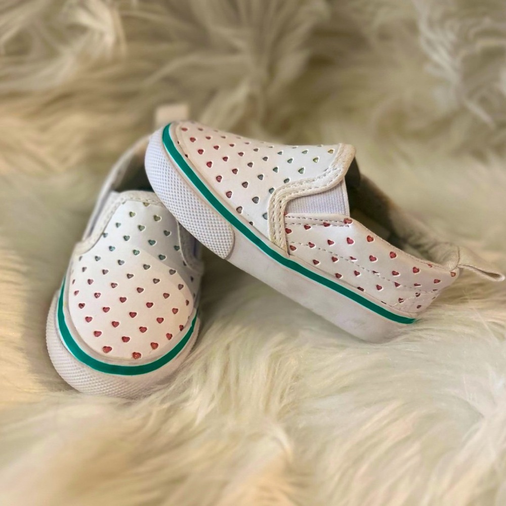 Kids White Heart Slip-On Shoes
